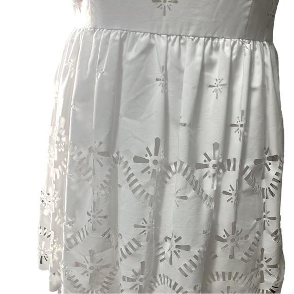Milly "Pippa" Laser Cut Sleeveless Linen Dress, White, Size 6 - Picture 10 of 13